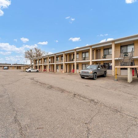 Ranchmen Motel Medicine Hat Esterno foto