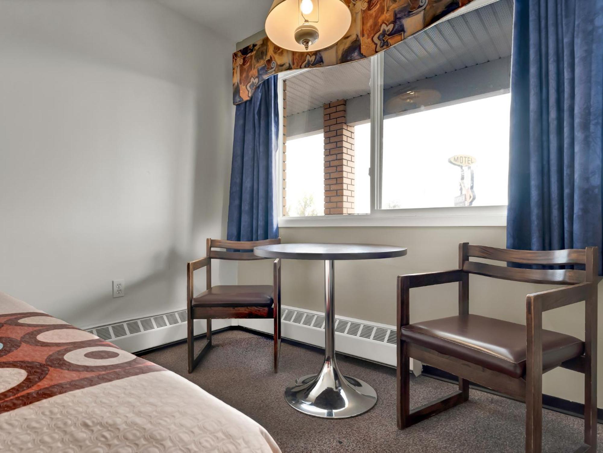 Ranchmen Motel Medicine Hat Esterno foto