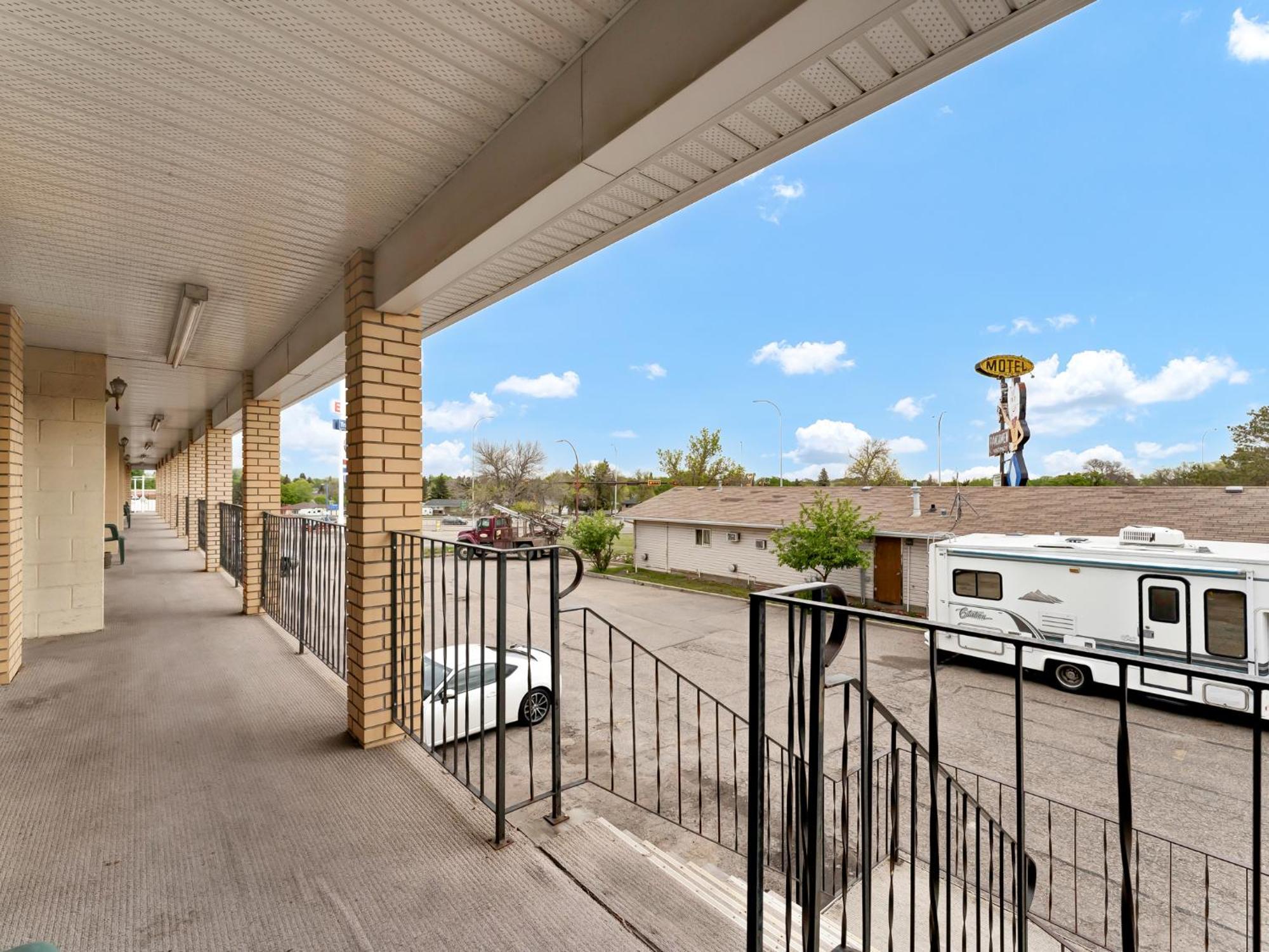 Ranchmen Motel Medicine Hat Esterno foto