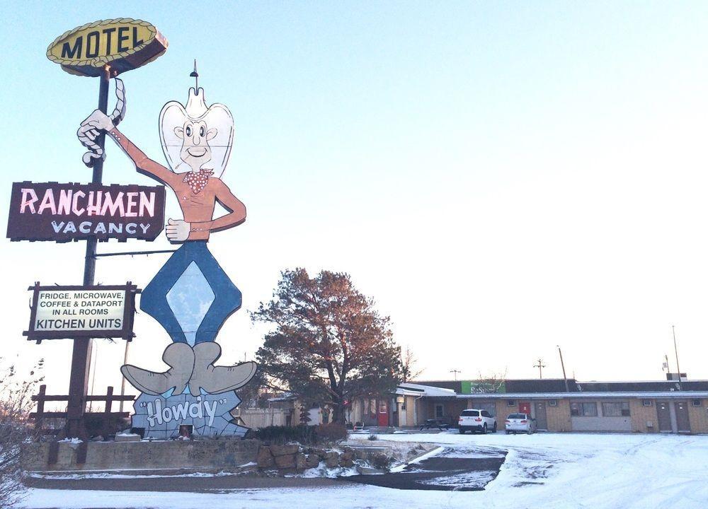 Ranchmen Motel Medicine Hat Esterno foto