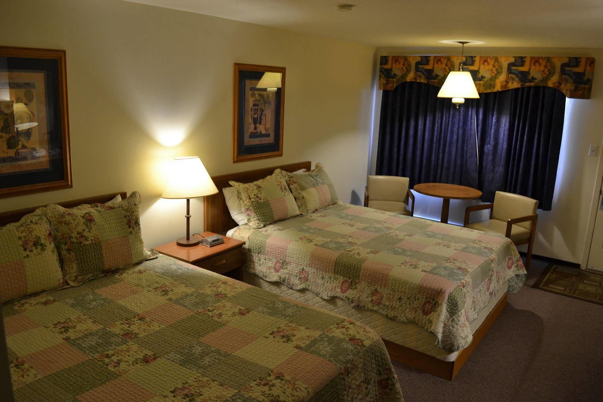 Ranchmen Motel Medicine Hat Esterno foto